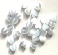 30 6mm Grey Fiber Optic Cats Eye Heart Beads
